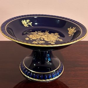 Bareuther Waldsassen 22 Karat Gold & Cobalt Hand Made Fruit Berry Footed Bowl